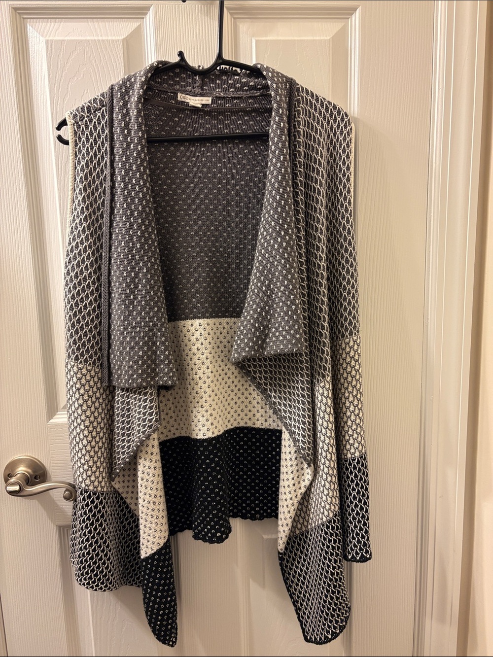 Sleeveless Open-Front Women’s Sweater Cardigan - Gray/White/Black